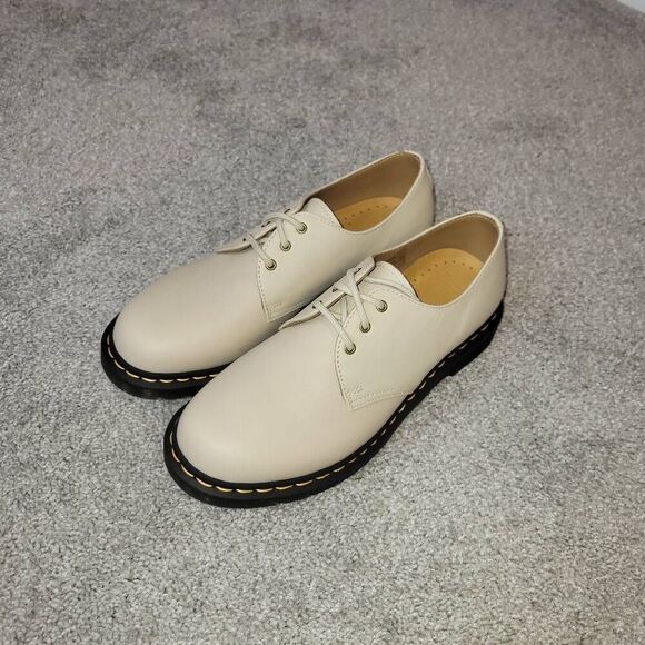 Dr Martens Women's BEIGE  VIRGINIA Shoes Size 11 - Picture 1 of 6